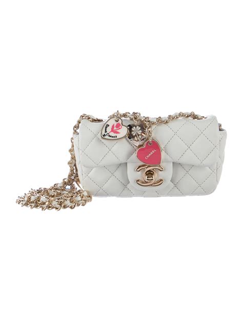 chanel valentine flap bag